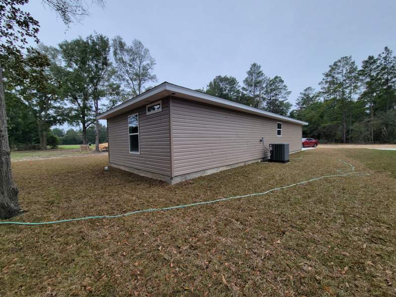 3 bedroom Detached Single Family at 47 Cedar Hill Court, Oakwood Hills Unit 3, DeFuniak Springs — photo 4