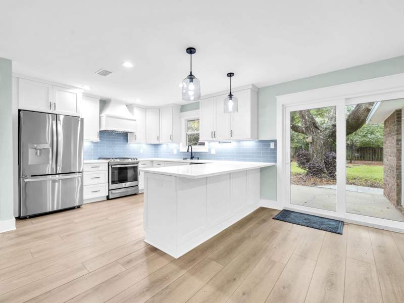 3 bedroom Detached Single Family at 425 Stahlman Avenue, Eastwood 6th Addn Lot 12 Blk J, Destin — photo 3