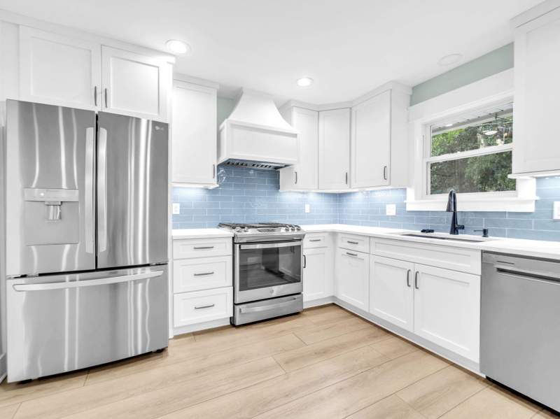 3 bedroom Detached Single Family at 425 Stahlman Avenue, Eastwood 6th Addn Lot 12 Blk J, Destin — photo 5