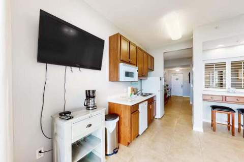 1517 SE Miracle Strip Parkway #V402, Fort Walton Beach FL - photo 10 of 18