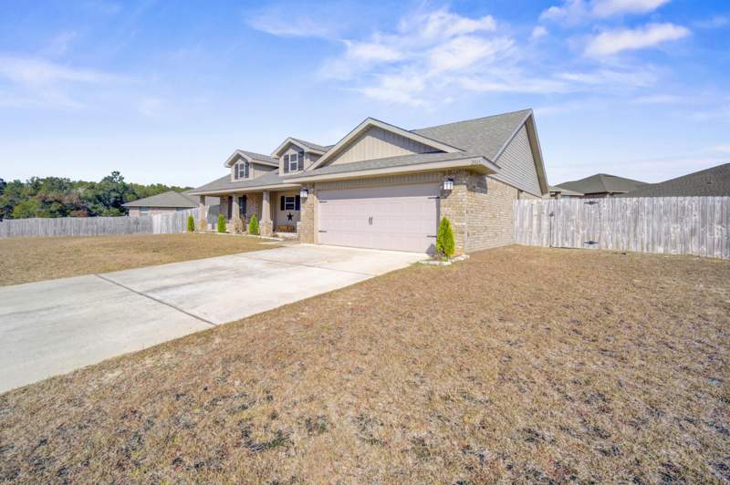 3 bedroom Detached Single Family at 2045 Broad Street, Charleston Place, Crestview — photo 3