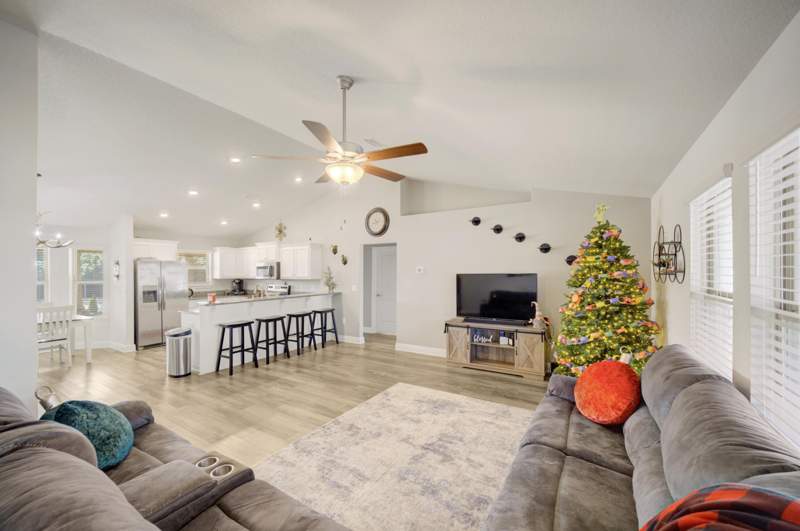 3 bedroom Detached Single Family at 2045 Broad Street, Charleston Place, Crestview — photo 5