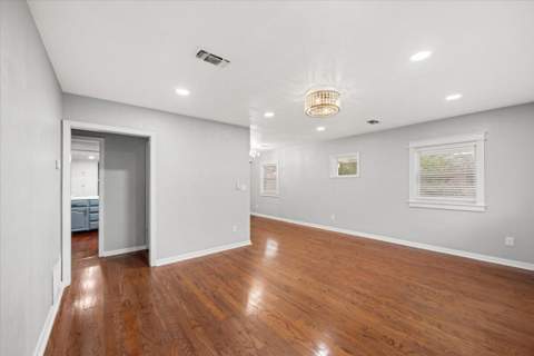 318 NW Oakland Circle, Fort Walton Beach FL - photo 10 of 30
