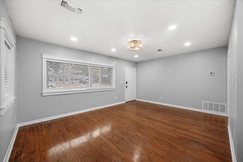 4 bedroom Detached Single Family at 318 NW Oakland Circle, Oakland Heights Lot 28 blk 5, Fort Walton Beach — photo 4