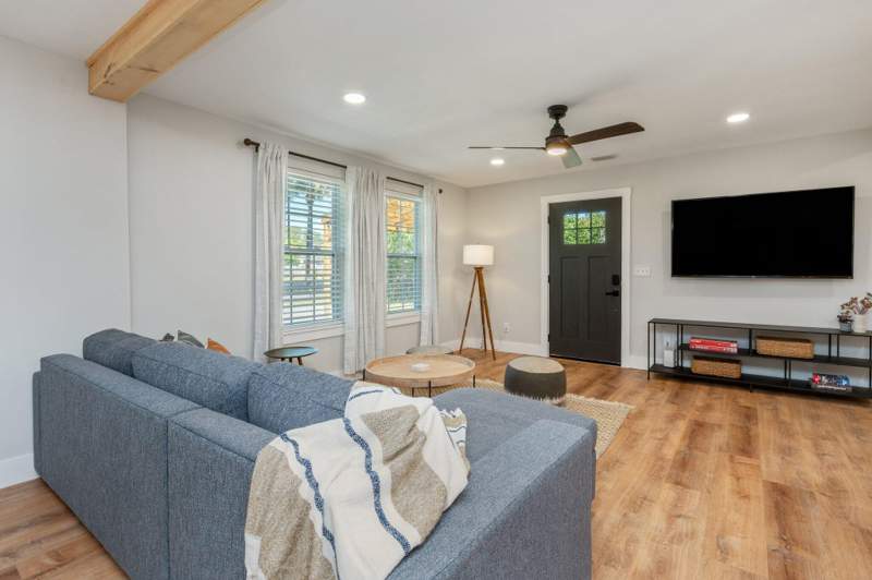 4 bedroom Detached Single Family at 342 SE Hollywood Boulevard, Elliotts Point, Fort Walton Beach — photo 5