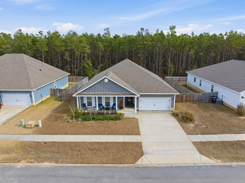 4 bedroom Detached Single Family at 304 Perimeter Place, Ashton Park Ph I, Freeport — photo 3