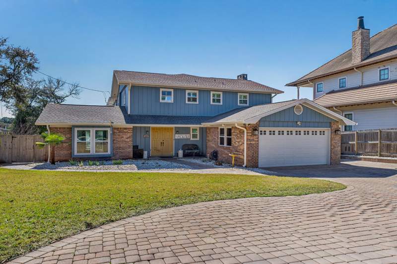 6 bedroom Detached Single Family at 228 Lafitte Crescent, Bayou Vista, Fort Walton Beach — photo 4