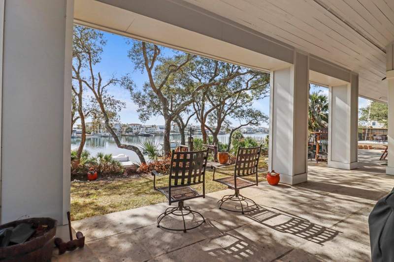 4 bedroom Detached Single Family at 708 Harbor Boulevard, East Pass Addn To Destin, Destin — photo 4