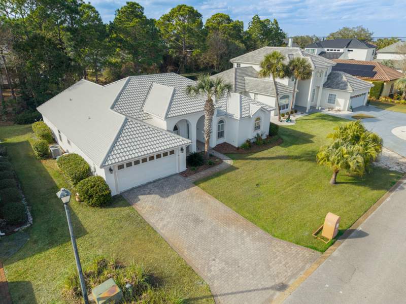 3 bedroom Detached Single Family at 927 Emerald Bay Drive, Emerald Bay Ph 1-B, Destin — photo 5