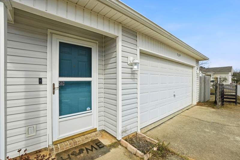 3 bedroom Detached Single Family at 209 Cabana Way, Ridge Crest Ph II Lot 17 Blk C, Crestview — photo 3
