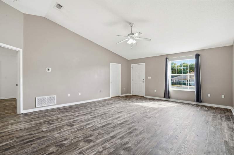3 bedroom Detached Single Family at 209 Cabana Way, Ridge Crest Ph II Lot 17 Blk C, Crestview — photo 4