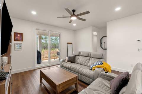 135 Clarke Hill Road, Freeport FL - photo 9 of 46