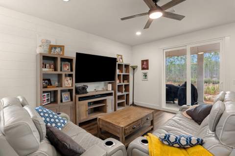 135 Clarke Hill Road, Freeport FL - photo 12 of 46