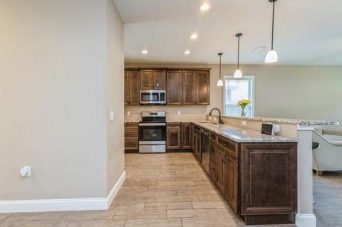 2B Newcastle Drive, Fort Walton Beach FL - photo 7 of 30