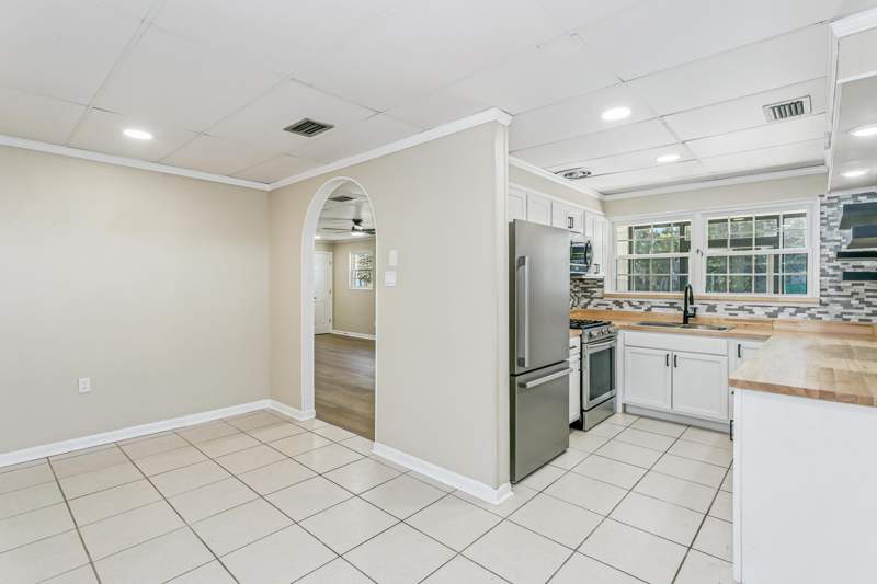 4 bedroom Detached Single Family at 123 SW Robinwood Drive, Seabreeze Add #4, Fort Walton Beach — photo 5