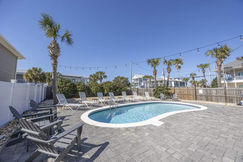 7 bedroom Detached Single Family at 94 Dolphin Street, Crystal Beach, Destin — photo 2