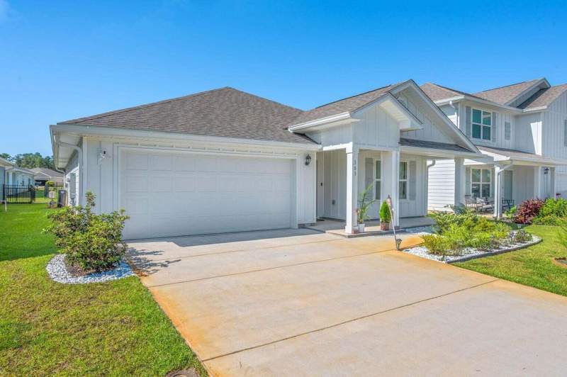 4 bedroom Detached Single Family at 103 Riverwalk Circle, Riverwalk Ph I, Freeport — photo 3