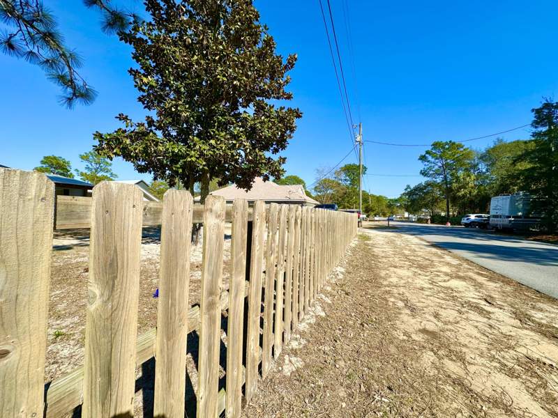 3 bedroom Mobile Home at 111 Santana Drive, Elizabeth Farms 2nd Addn Unrec, Santa Rosa Beach — photo 4