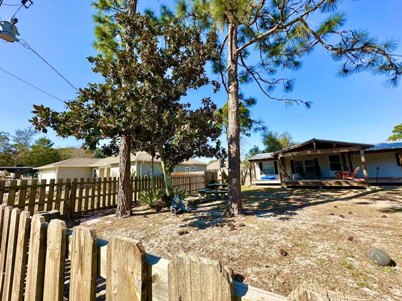 3 bedroom Mobile Home at 111 Santana Drive, Elizabeth Farms 2nd Addn Unrec, Santa Rosa Beach — photo 3