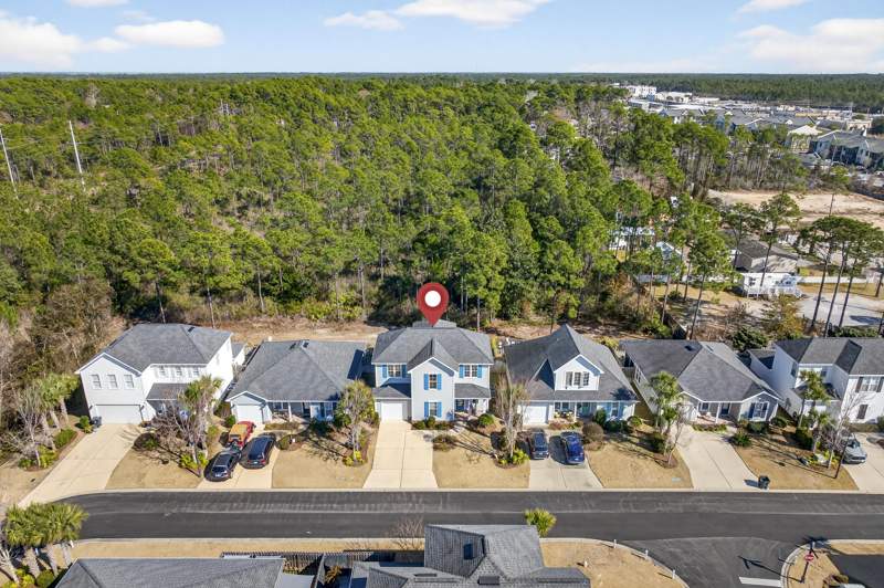 4 bedroom Detached Single Family at 90 N Zander Way, Church Street Village 2,, Santa Rosa Beach — photo 2