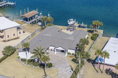423 Caviar Drive, Fort Walton Beach FL - photo 9 of 65