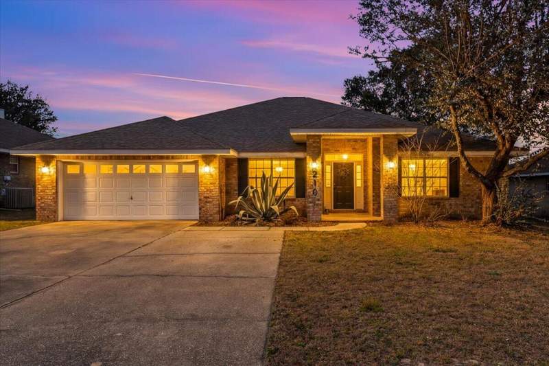 4 bedroom Detached Single Family at 210 Citadel Lane, Iron Gate S/D Ph I, Crestview — photo 2