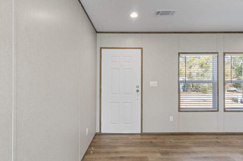 4 bedroom Mobile Home at 39 Bellini Road, Oakwood Lakes Estates, DeFuniak Springs — photo 4