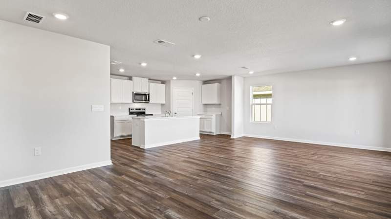 3 bedroom Detached Single Family at 79 Foxtrail Run, Ashton Park Phase III, Freeport — photo 4