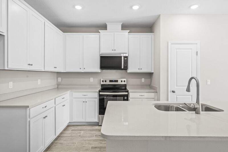 3 bedroom Detached Single Family at 68 Natureview Way, Natureview, Freeport — photo 4