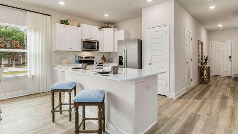 3 bedroom Townhouse at 334 Callie Drive, Garden Villa Townhomes, Crestview — photo 2