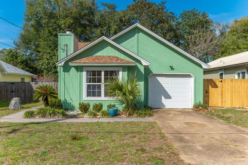 2 bedroom Detached Single Family at 204 Mckinley Street, Valparaiso Pinecrest 3, Niceville — photo 2