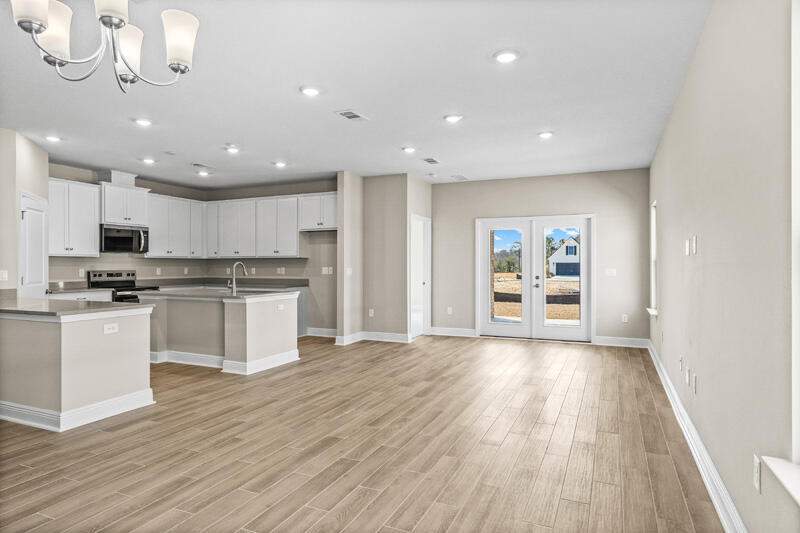 3 bedroom Detached Single Family at 80 Natureview Way, Natureview, Freeport — photo 5