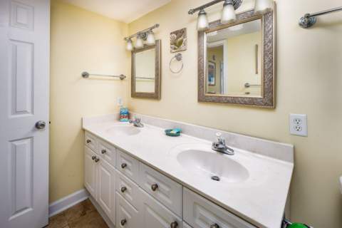 660 Nautilus Court #1103, Fort Walton Beach FL - photo 22 of 38