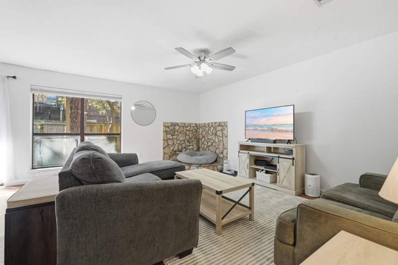 3 bedroom Townhouse at 32 7Th Avenue #129, Whispering Oaks, Shalimar — photo 2