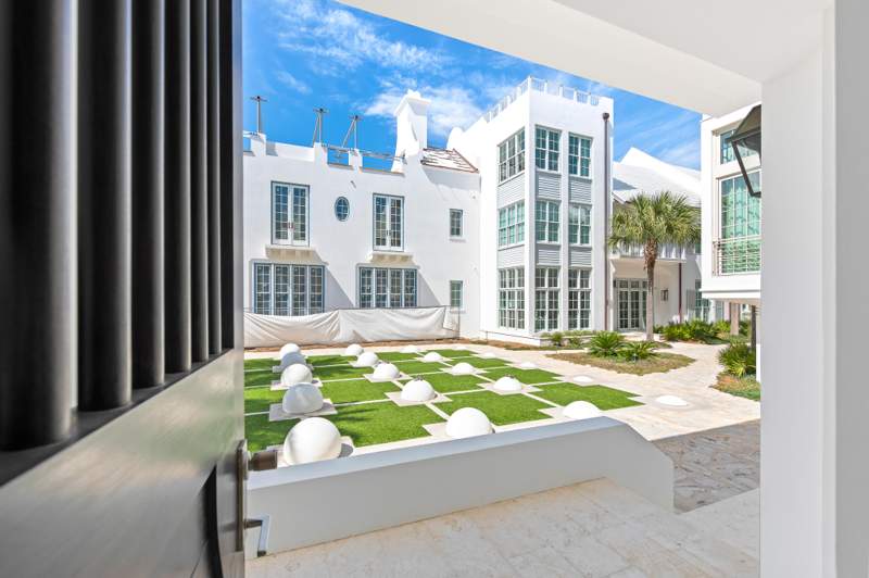 4 bedroom Detached Single Family at 32 Kings Castle Court, Alys Beach, Inlet Beach — photo 4