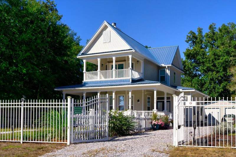 4 bedroom Detached Single Family at 14138 State Highway 20, Chickasaw S/D, Niceville — photo 4