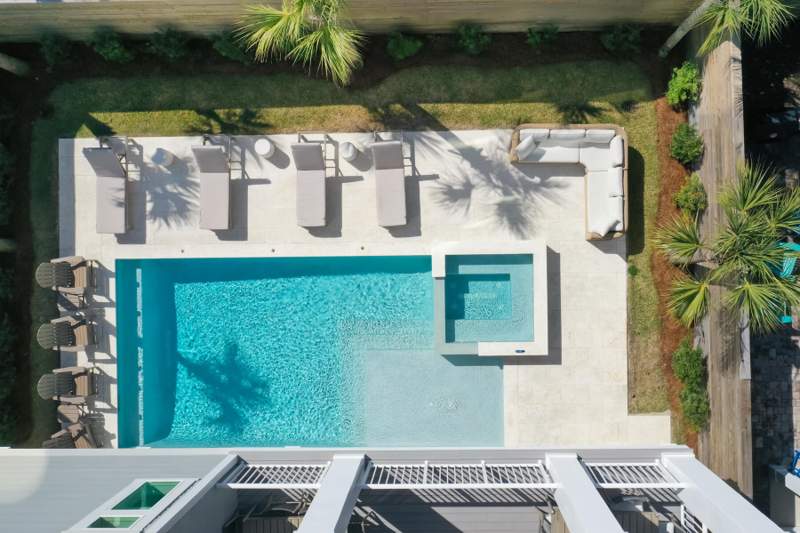 8 bedroom Detached Single Family at 65 Daytona Street, Frangista Beach 1st Addn, Miramar Beach — photo 5