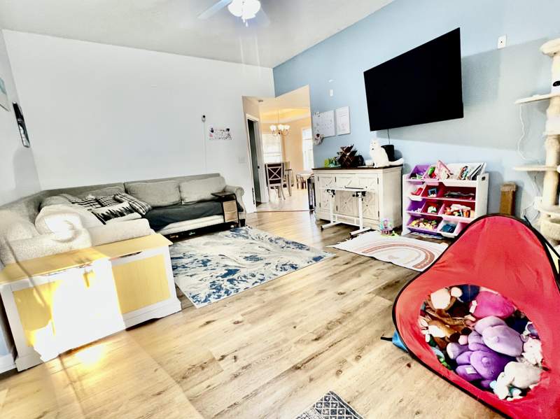 3 bedroom Detached Single Family at 352 Harris Street, Mary Esther, Mary Esther — photo 3