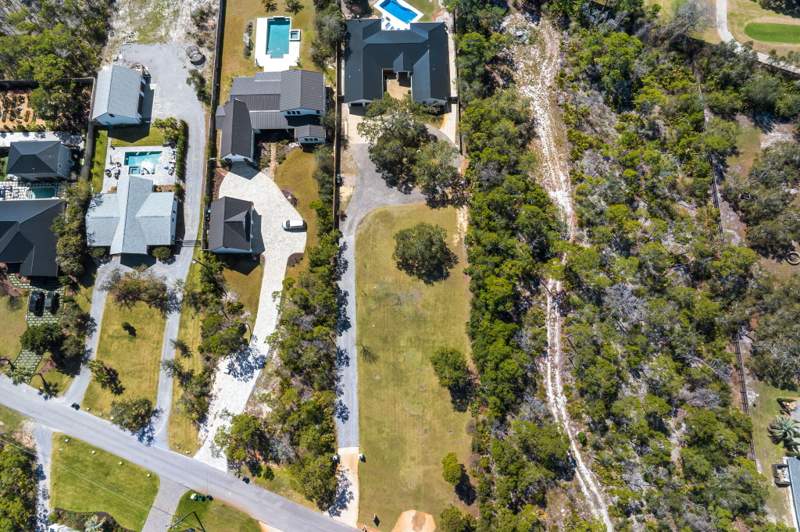 4 bedroom Detached Single Family at 497 Walton Way, Whispering Oaks, Miramar Beach — photo 5