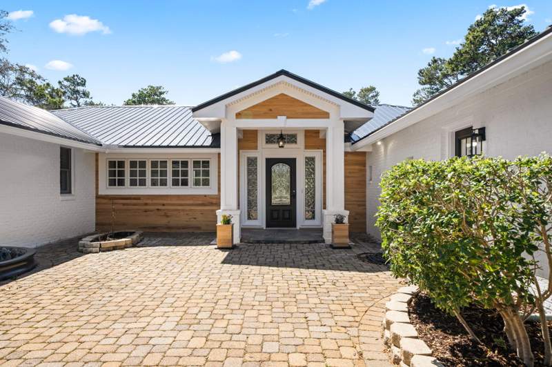 4 bedroom Detached Single Family at 497 Walton Way, Whispering Oaks, Miramar Beach — photo 2