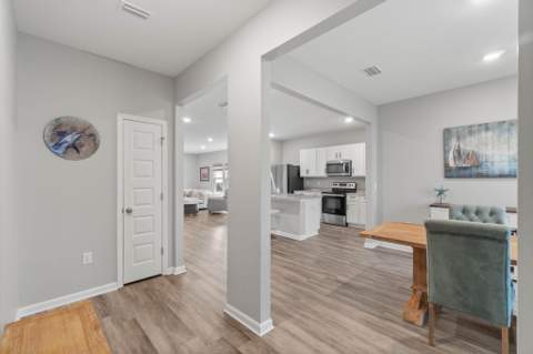 38 Silverthorn Street, Freeport FL - photo 10 of 43