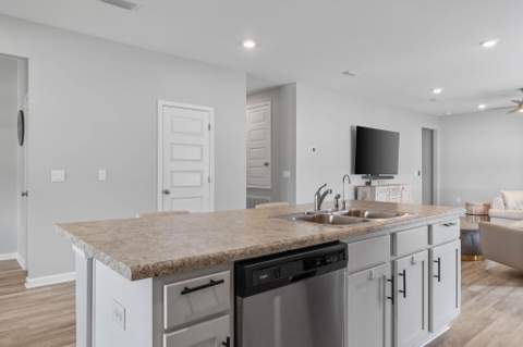 38 Silverthorn Street, Freeport FL - photo 14 of 43