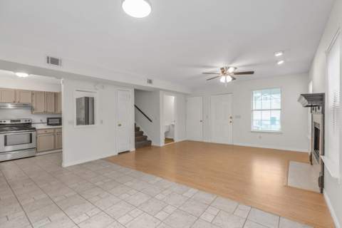1708 Colonial Court, Fort Walton Beach FL - photo 6 of 30