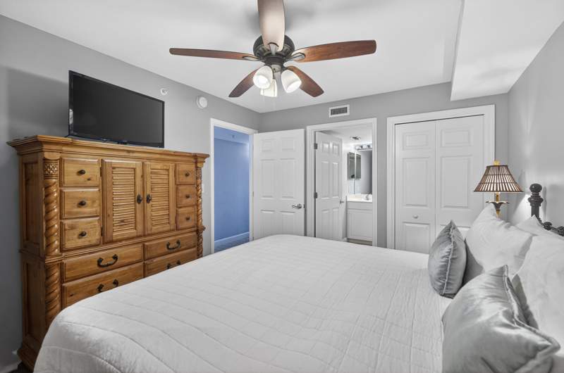 1 bedroom Condominium at 866 Santa Rosa Boulevard #305, Pelican Isle, Fort Walton Beach — photo 3