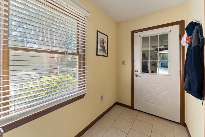 4 bedroom Detached Single Family at 3687 Airport Road, Crestview, Crestview — photo 4
