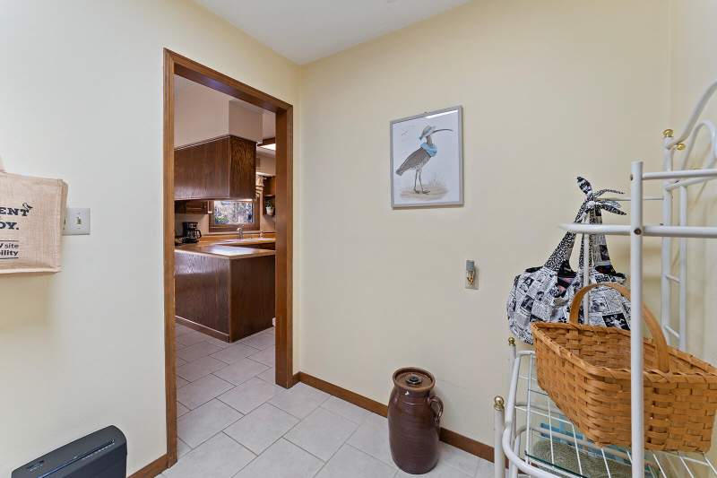 4 bedroom Detached Single Family at 3687 Airport Road, Crestview, Crestview — photo 5