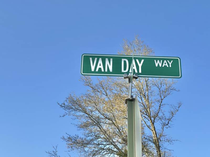 3 bedroom Detached Single Family at 3101 Van Day Way, The Grove, Crestview — photo 5
