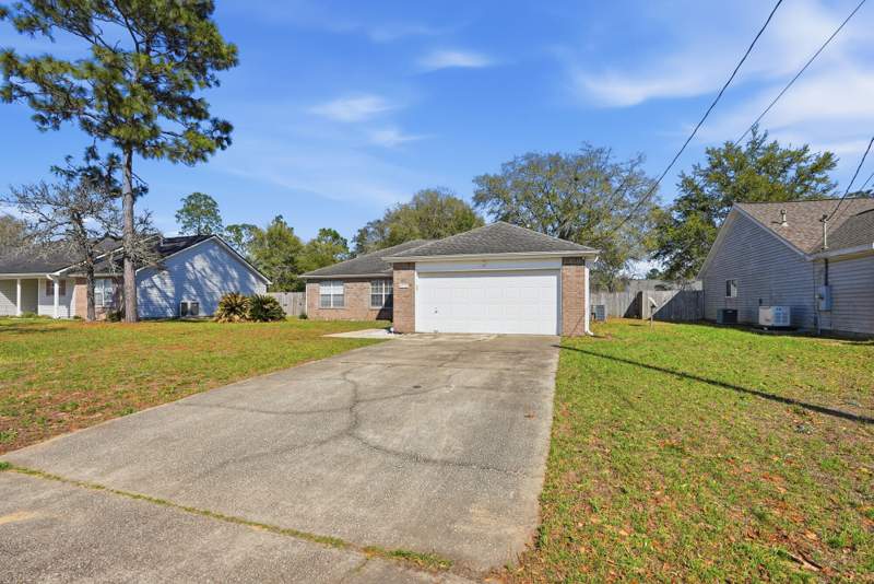 4 bedroom Detached Single Family at 4719 Connor Drive, Sugar Creek S/D, Crestview — photo 4