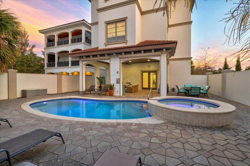 5 bedroom Detached Single Family at 52 Sandstone Street, Beach View Heights Unrec, Santa Rosa Beach — photo 3