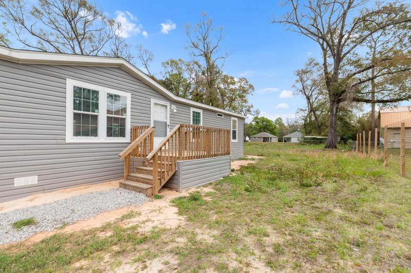4 bedroom Manufactured Home at 910 N Lloyd Street, McCaskill Addn, Crestview — photo 3